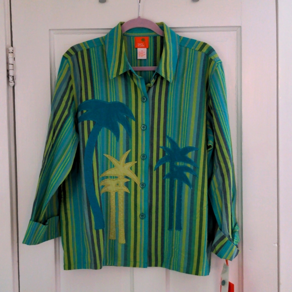Button Down Hearts of Palm Top - new with tags